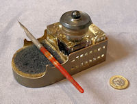 Arts & Crafts Inkwell with Brush Wipe IW111
