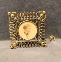 Brass Loops Photo Frame