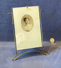 Brass Wire Photograph Frame PF161