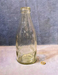 Kidbrooke Farm Quart Milk Bottle BJ224