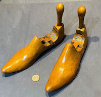 Pair of Ladies Shoe Trees SL4