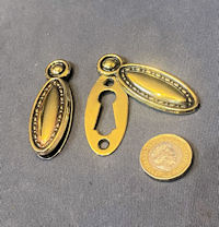 Run of Brass Keyhole Covers, 5 matching available KC592