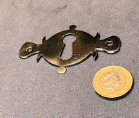 Steel Keyhole Surround KC607