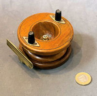 Walnut Fishing Reel FE52