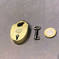 Willenhall Brass Padlock and Key PL76