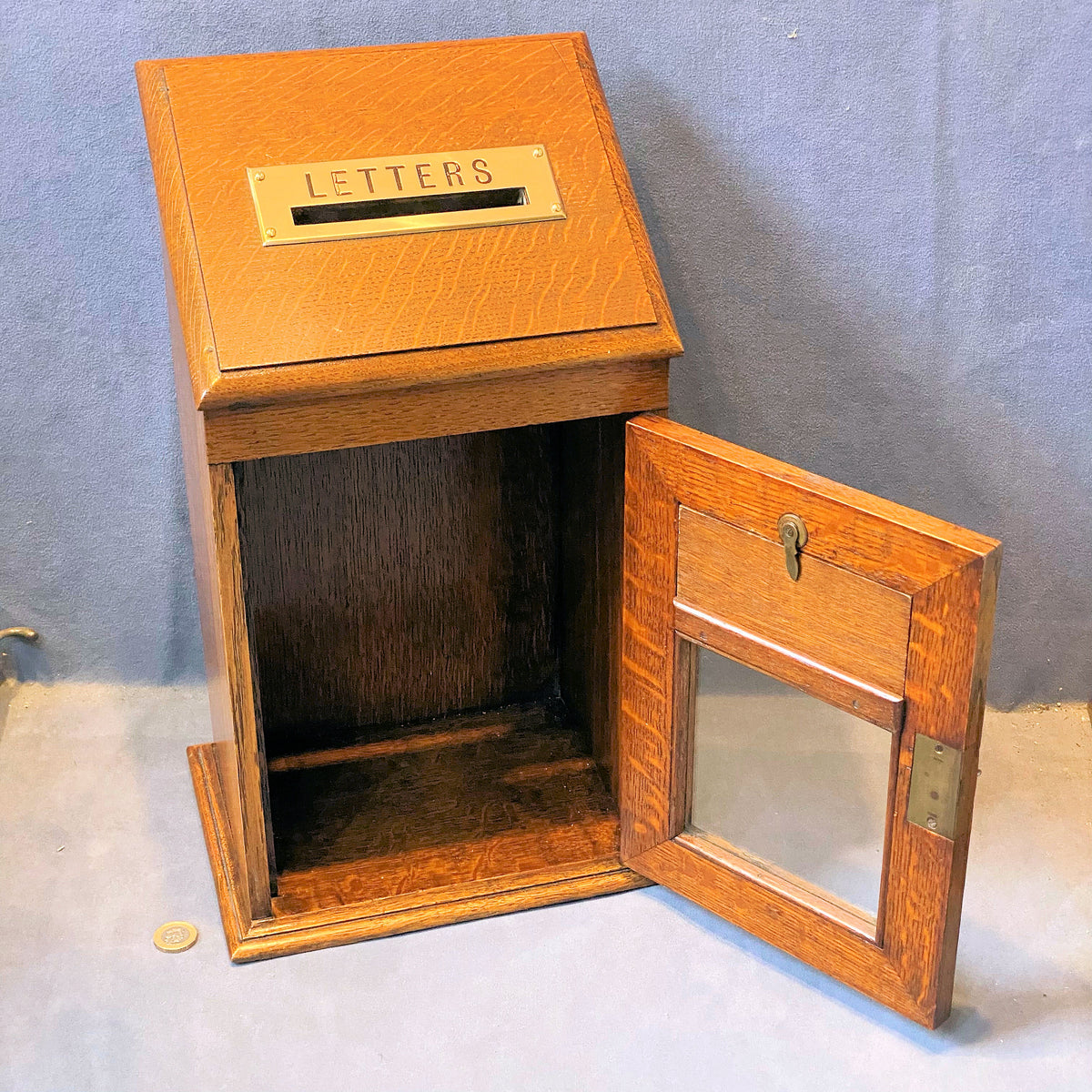 Hotel Counter Posting Box