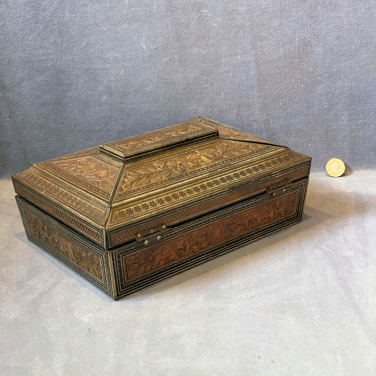 Huntley & Palmers Biscuit Tin