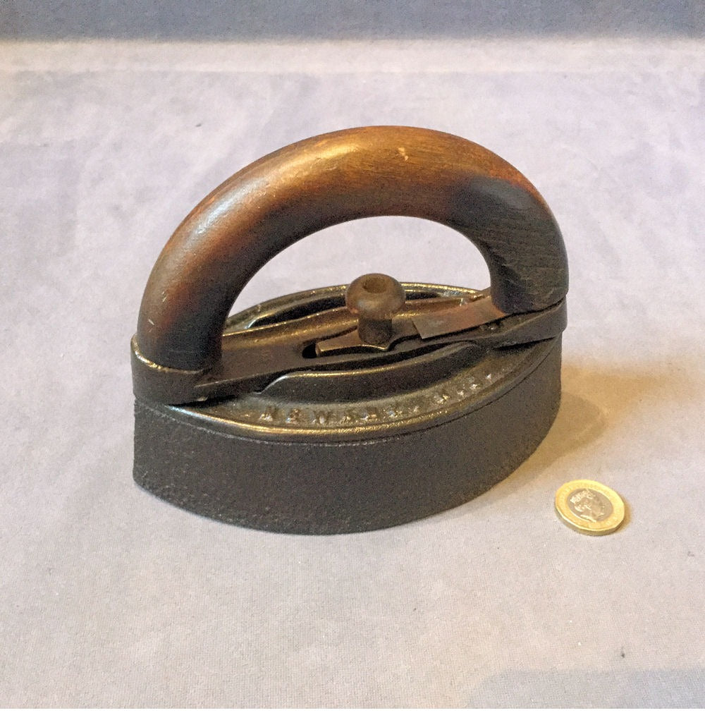 Bless and Drake US Laundry Iron — Iron, late 19th century