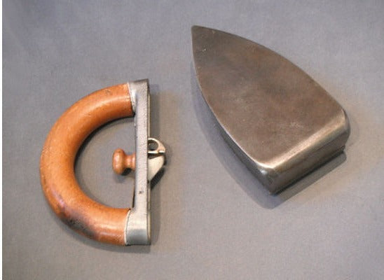 Box Iron — view 4
