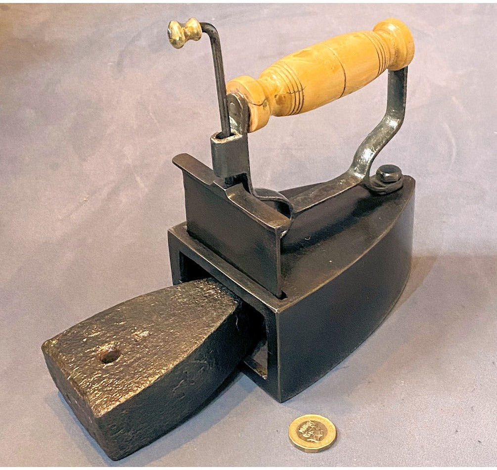 Box Iron with Slug — view 3