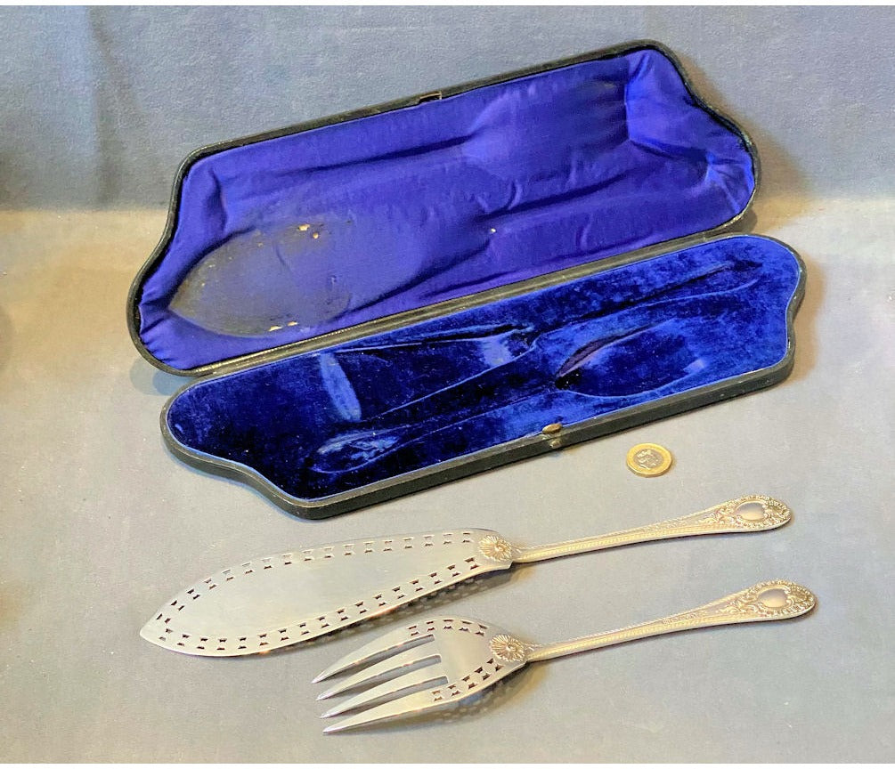 Boxed Silver Plated Servers — view 2