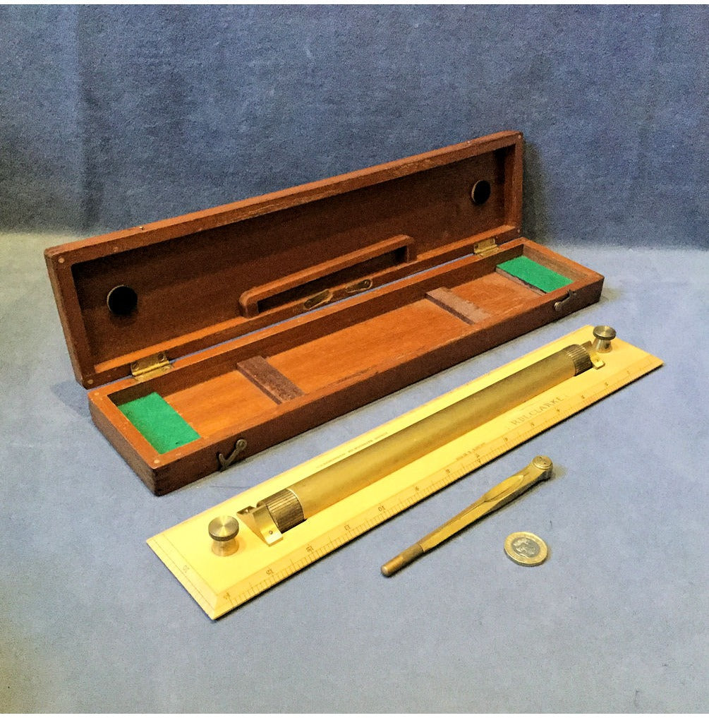 Boxwood Rolling Ruler — view 2