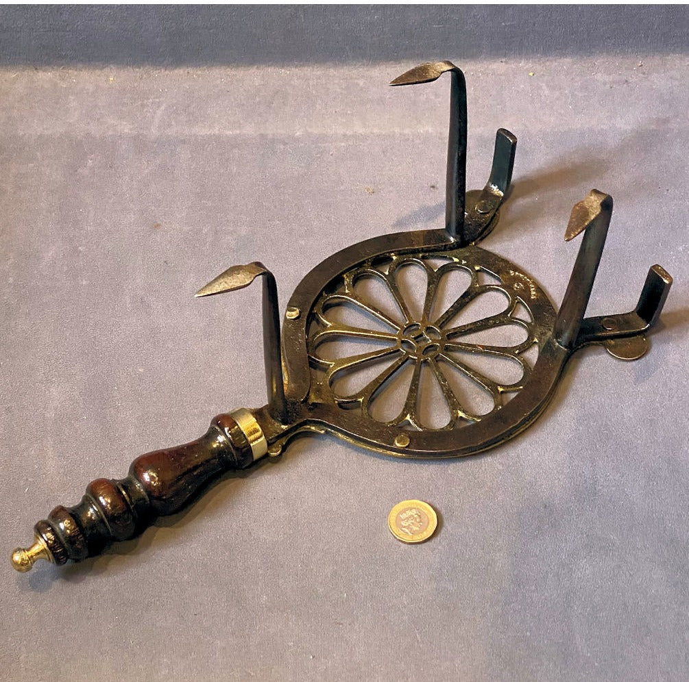 Brass and Steel Trivot — view 2