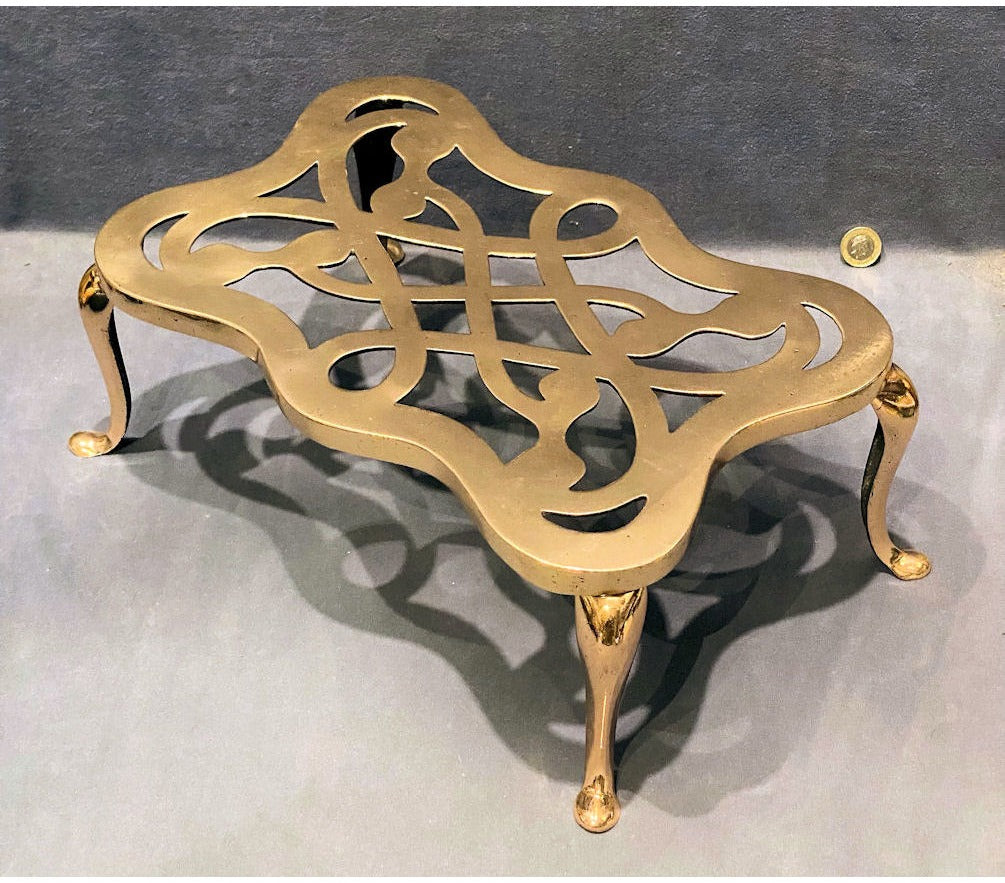 Brass Potstand — view 3