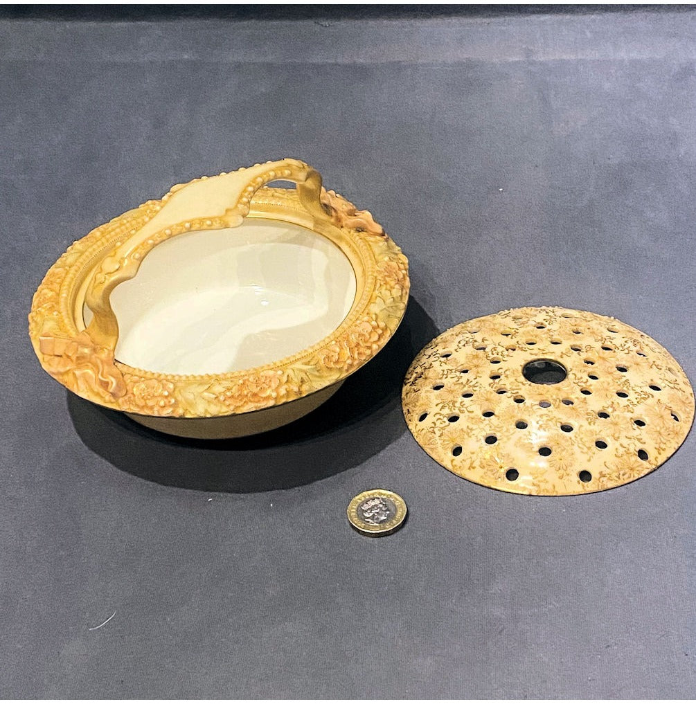 Doulton Soap Dish — view 3