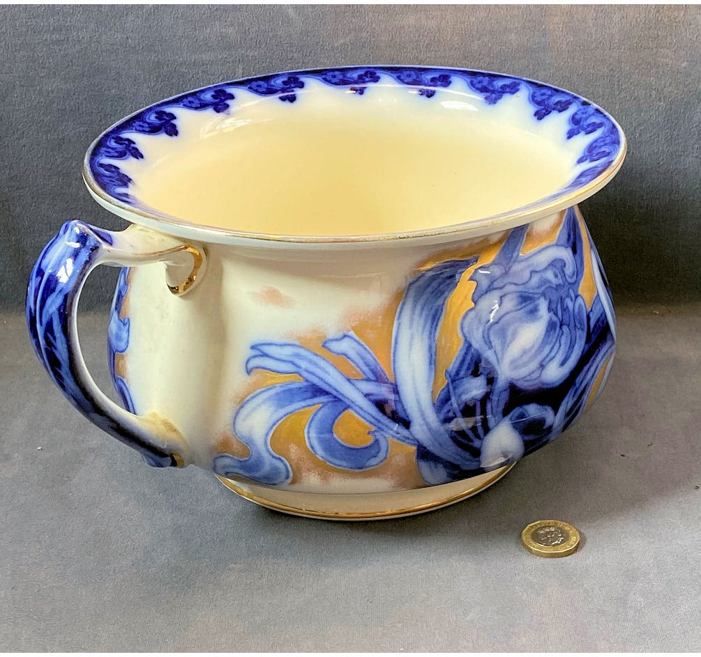 Flow Blue Chamberpot — view 3
