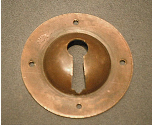 Gibbons Keyhole Surround — view 2