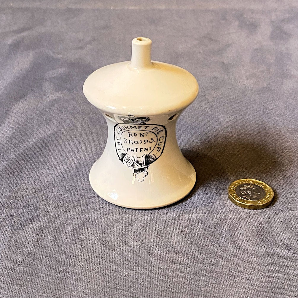 Gourmet Ceramic Pie Funnel — Ceramic, 1901