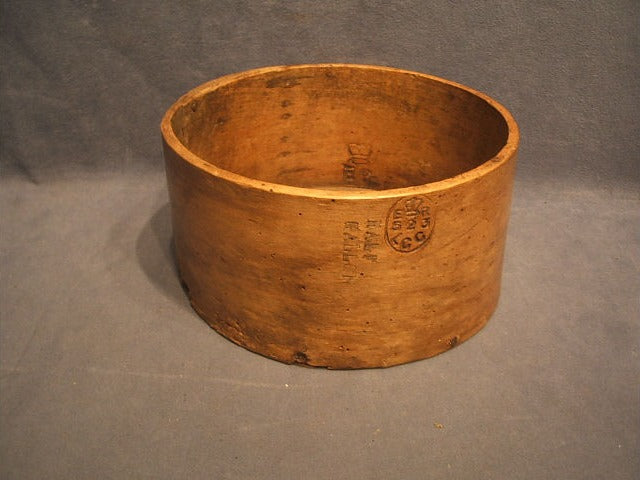 Half Gallon Bentwood Pulse Measure — Wood, circa 1900