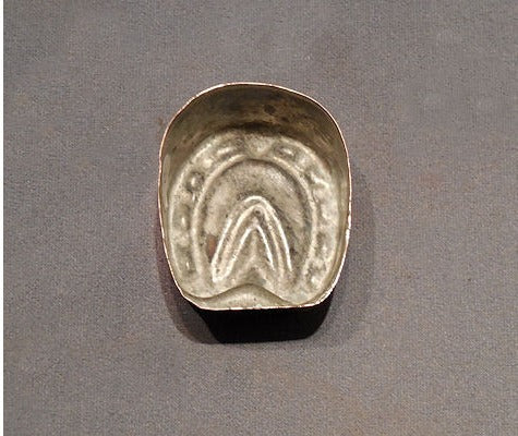 Horseshoe Copper Entrée Mould — view 2