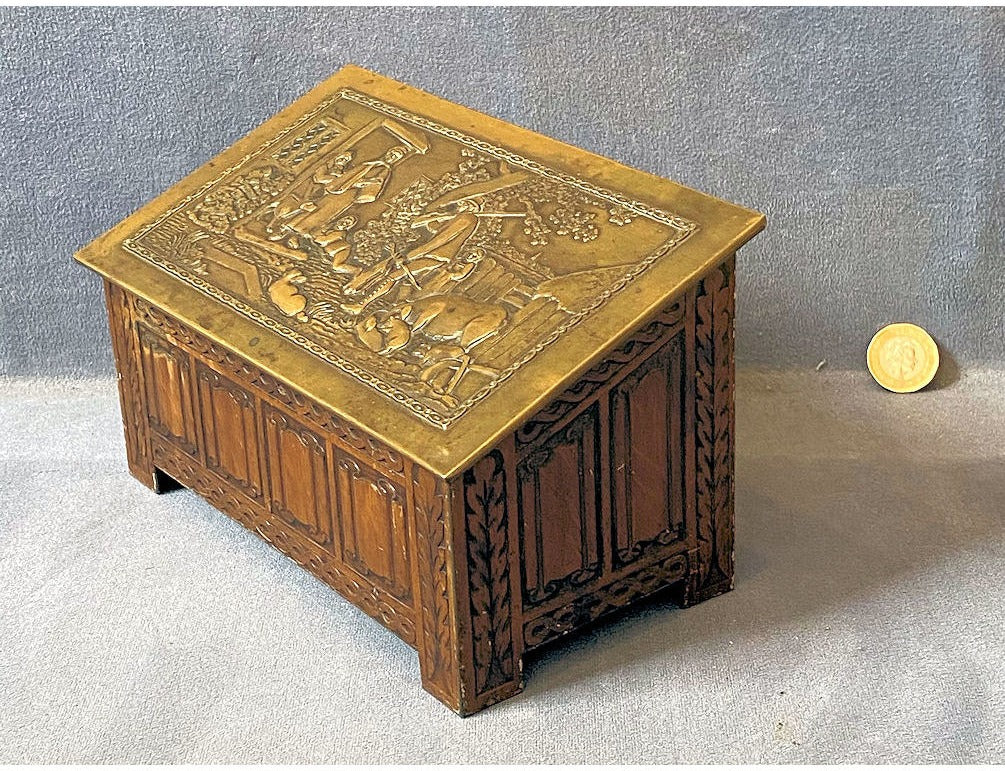 Jacob Biscuit Tin — view 2