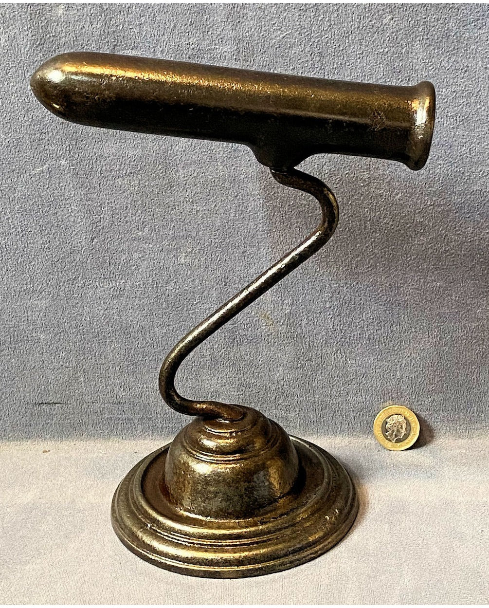 Kenrick No 14 Tally Iron — view 2
