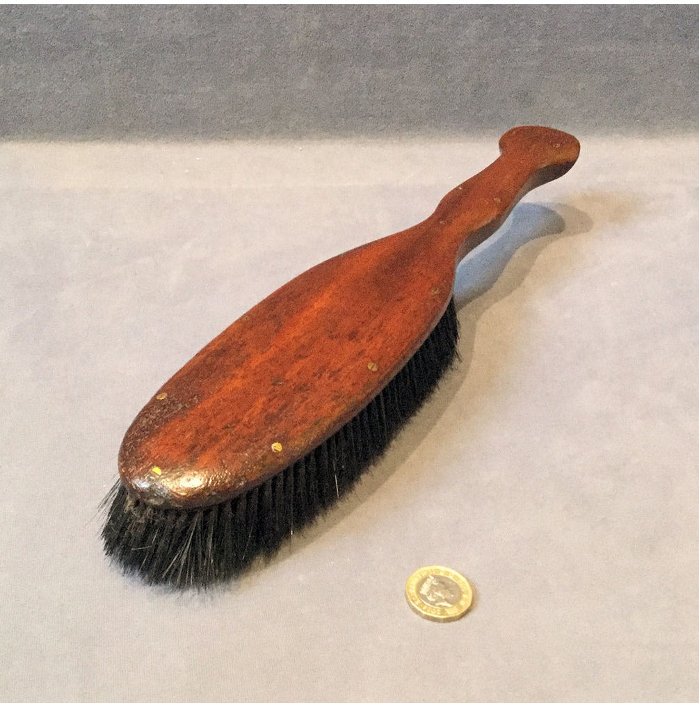 L.N.E.R Clothes Brush — view 3