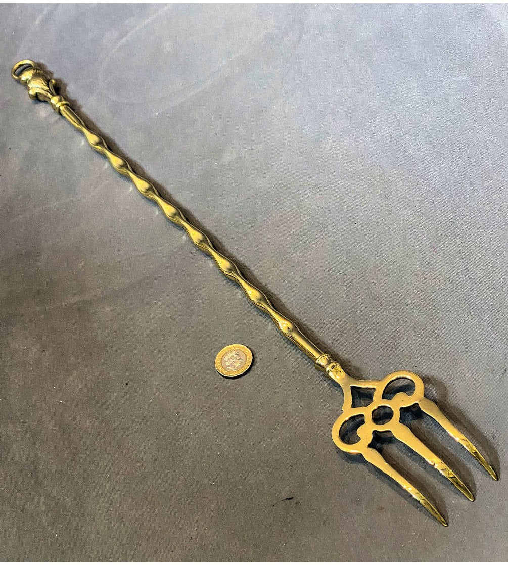 Lincoln Imp Brass Toasting Fork, 2 available — view 2