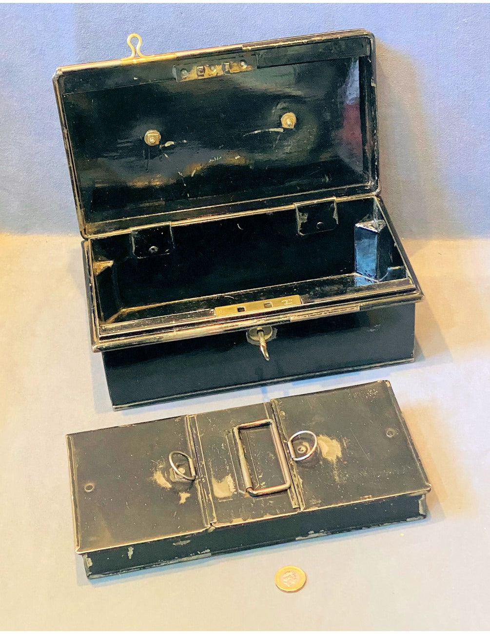 Meager Bros Cash Box — view 3