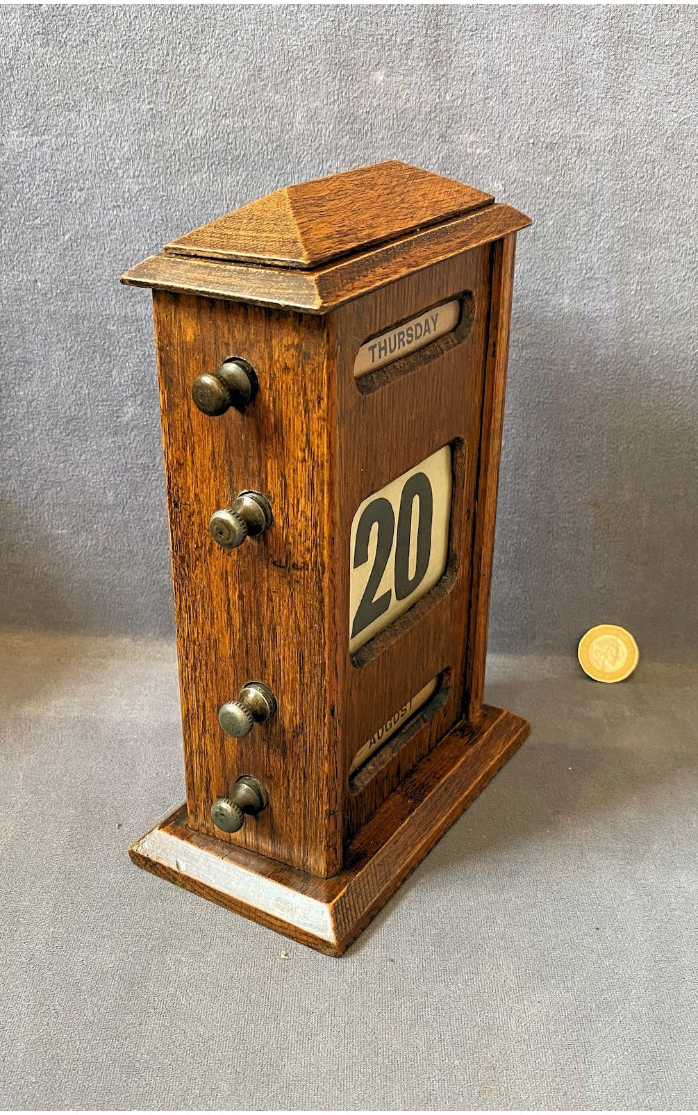 Oak Desk Calendar — view 2
