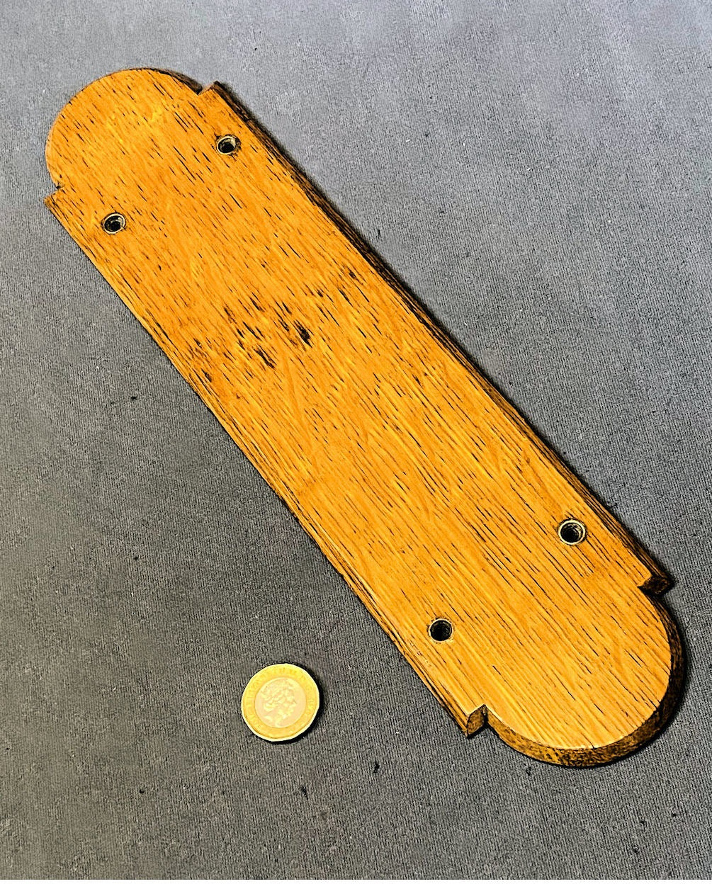 Pale Oak Fingerplate — Oak, late 19th century