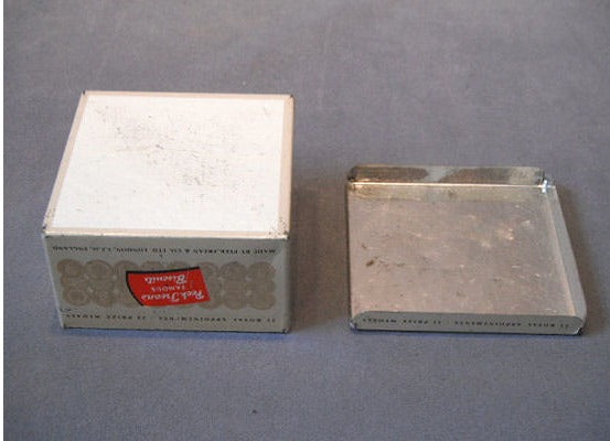 Peek Frean Biscuit Tin — view 3