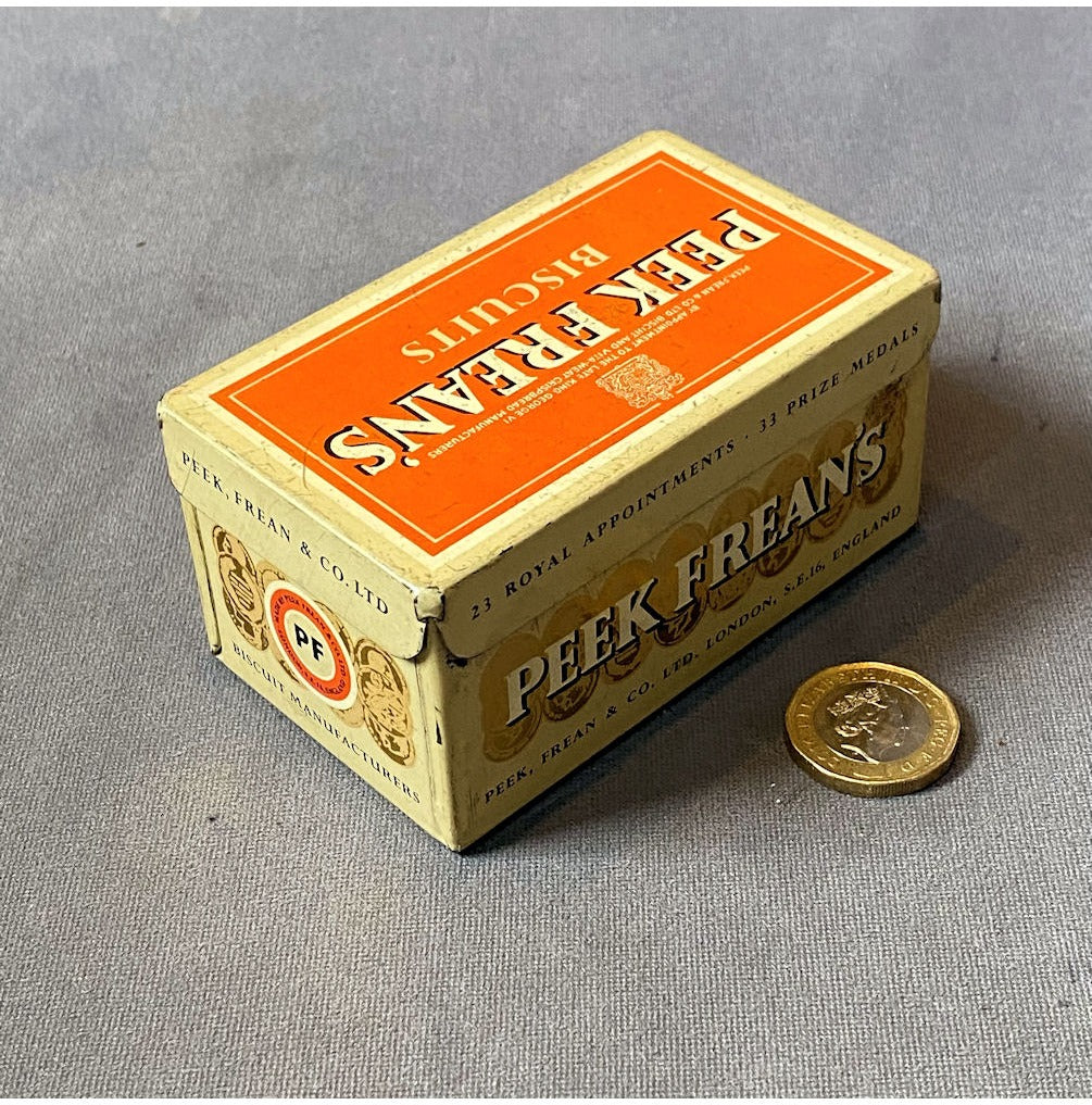 Peek Freans Miniature Biscuit Tin — view 2