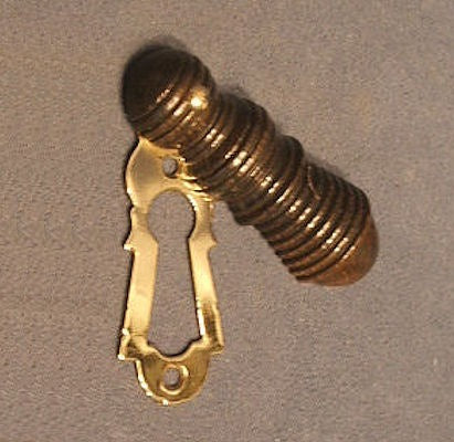 Ribbed Keyhole with Cover — Beech, circa 1900