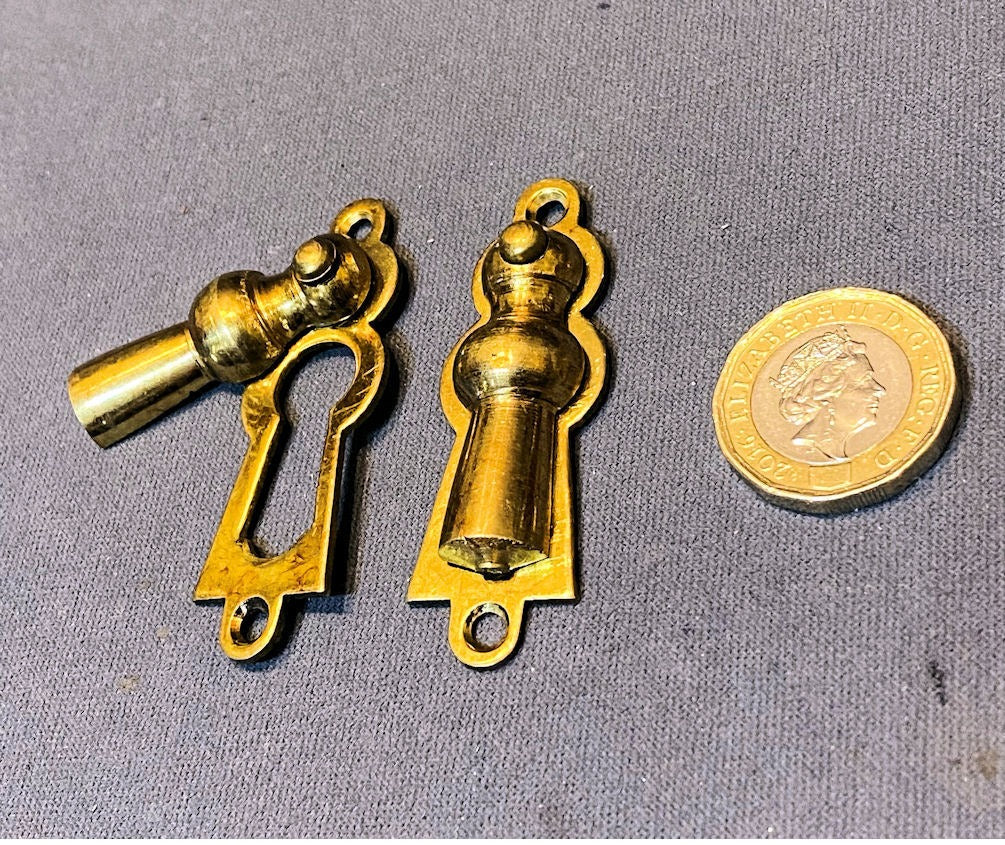 Run of Unused Brass Keyhole with Covers, 5 available matching — Brass, late 19th century