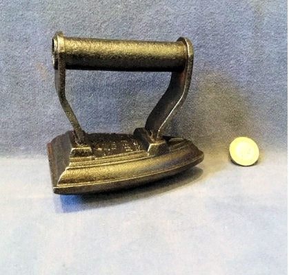 Salters No 1 Convex Iron — Iron, late 19th century