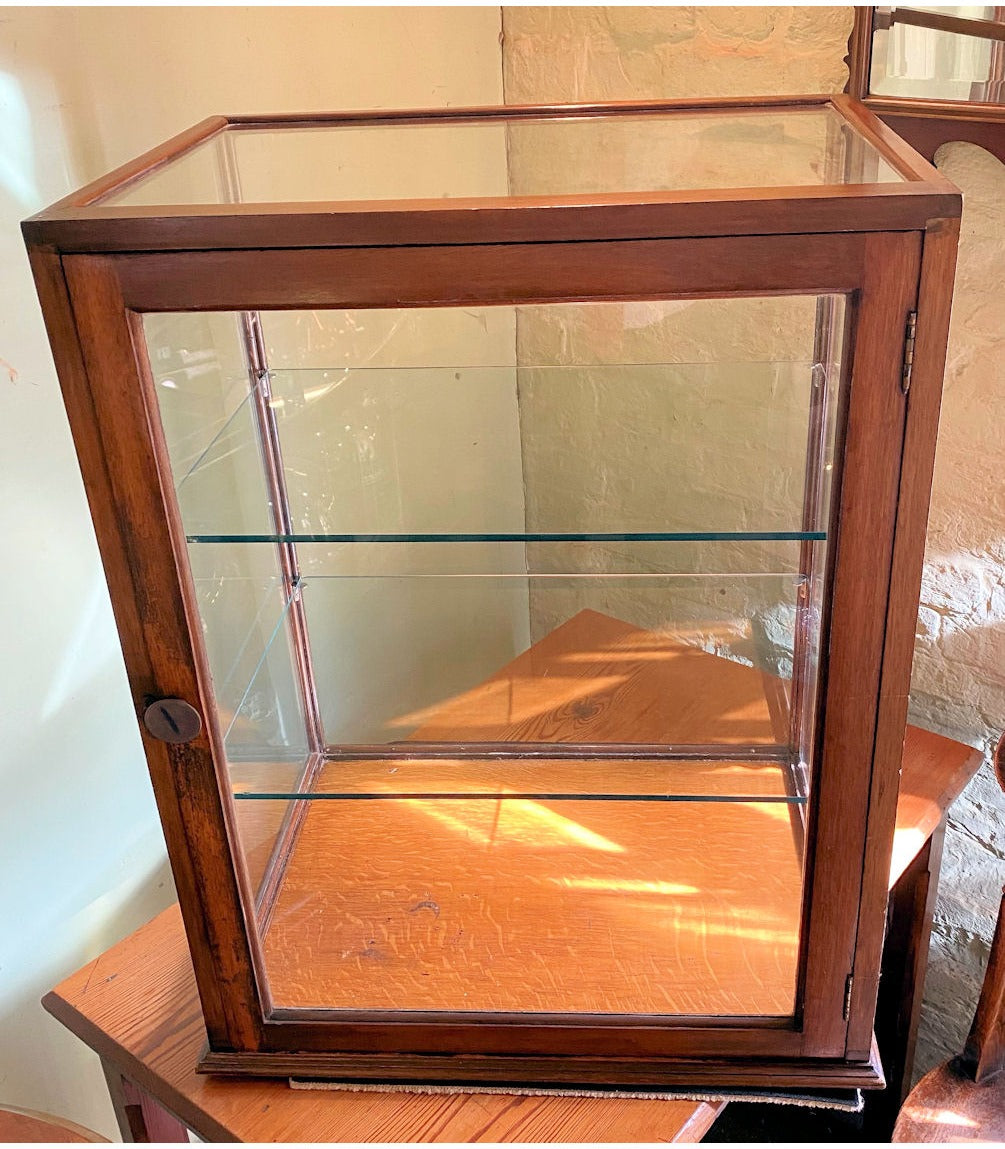 Shop Counter Top Display Cabinet — view 2