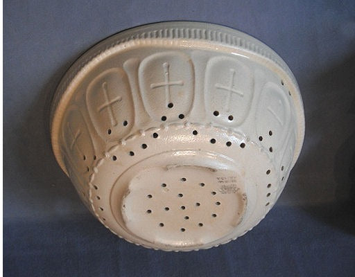 Stoneware Colander — view 2