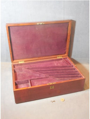 Surgeons Instrument Chest — view 2