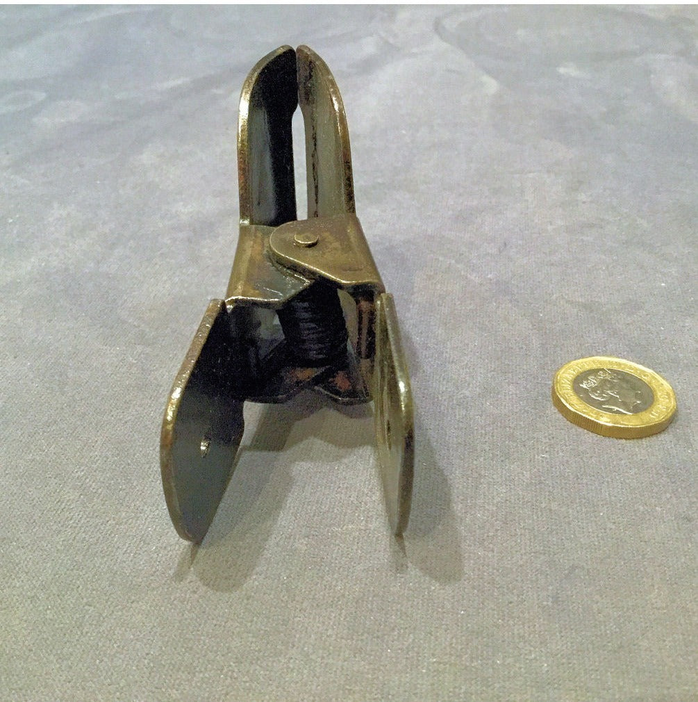 Terry's Steel Clip Lamp Bracket — view 3
