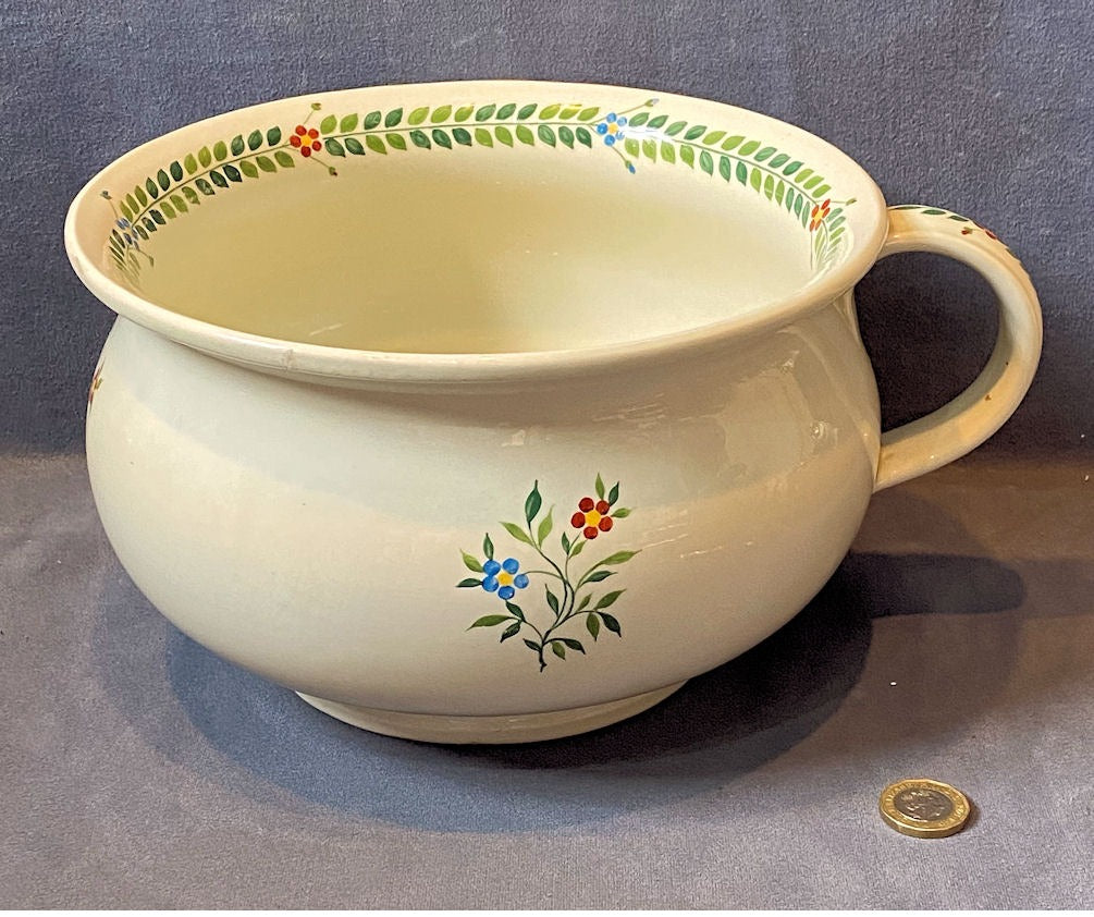 Wedgwood Chamberpot — Wood, late 19th century