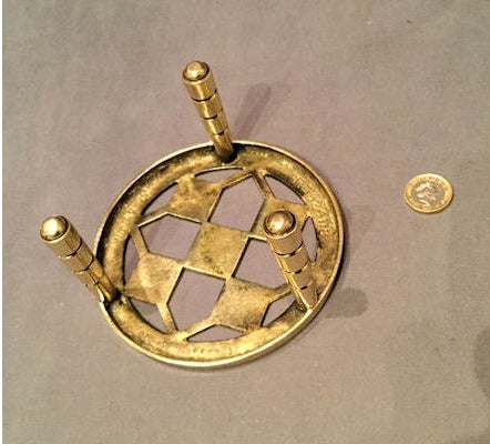 WT&S Brass Potstand — view 2